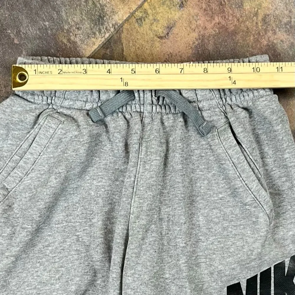 Nike Sportswear Boys Athletic Fleece Sweat Shorts Medium
